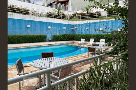 Apartamento à venda com 60m², 2 quartos e 1 vagaÁrea comum - Piscina