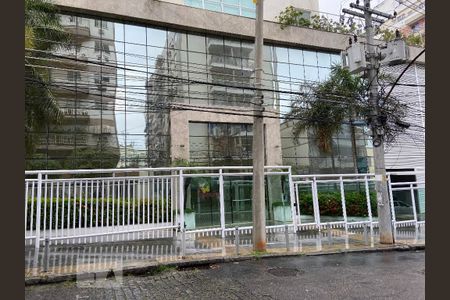 Apartamento à venda com 60m², 2 quartos e 1 vagaFachada