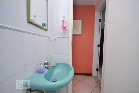 Casa de condomínio à venda com 1000m², 4 quartos e 2 vagasLavabo