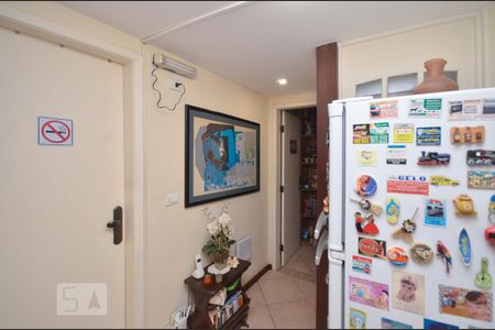 Casa de condomínio à venda com 1000m², 4 quartos e 2 vagasCorredor