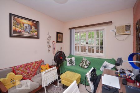 Casa de condomínio à venda com 1000m², 4 quartos e 2 vagasQuarto 1