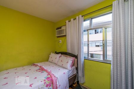 Quarto 1 de apartamento para alugar com 2 quartos, 60m² em Ramos, Rio de Janeiro