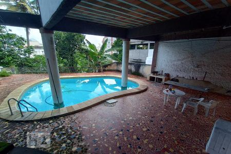 Casa à venda com 645m², 4 quartos e 5 vagasPiscina