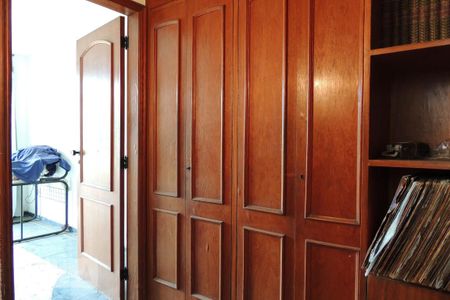 Casa à venda com 645m², 4 quartos e 5 vagasCloset 3 