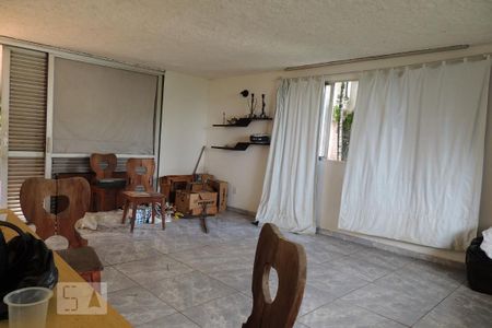 Casa à venda com 645m², 4 quartos e 5 vagasEdícula 