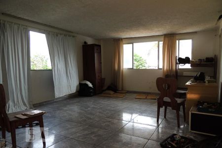 Casa à venda com 645m², 4 quartos e 5 vagasEdícula 
