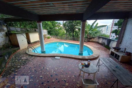 Casa à venda com 645m², 4 quartos e 5 vagasPiscina