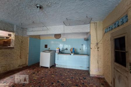 Casa à venda com 645m², 4 quartos e 5 vagasLavanderia