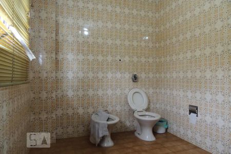 Casa à venda com 645m², 4 quartos e 5 vagasBanheiro da Suíte 4