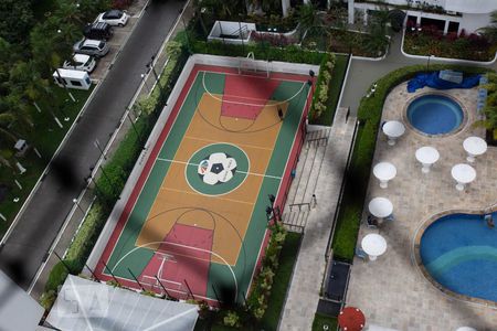 Apartamento à venda com 70m², 2 quartos e 2 vagasArea comum - quadra