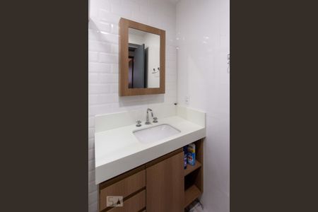 Apartamento à venda com 70m², 2 quartos e 2 vagasBanheiro Social