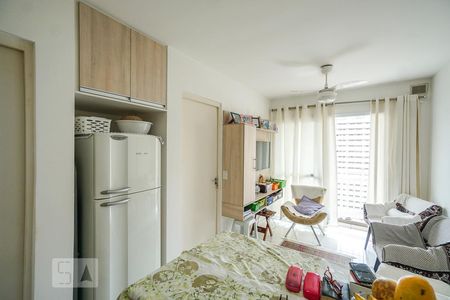 Sala e cozinha de apartamento à venda com 1 quarto, 32m² em Brás, São Paulo