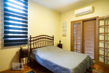 Casa à venda com 351m², 4 quartos e 4 vagasQuarto 1