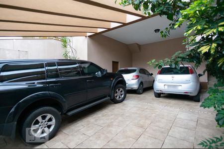 Casa à venda com 351m², 4 quartos e 4 vagasGaragem