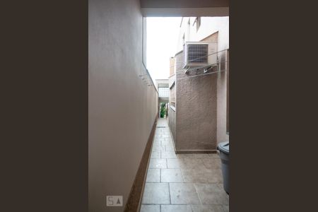 Casa à venda com 351m², 4 quartos e 4 vagasCorredor