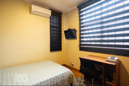 Casa à venda com 351m², 4 quartos e 4 vagasQuarto 2