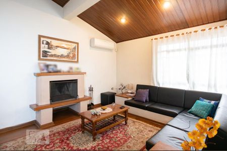 Casa à venda com 351m², 4 quartos e 4 vagasSala de Estar