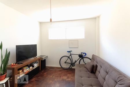 Sala de apartamento para alugar com 1 quarto, 40m² em Centro Histórico, Porto Alegre