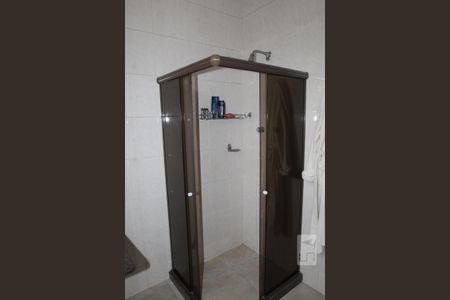 Casa à venda com 233m², 4 quartos e 1 vagaBanheiro 2