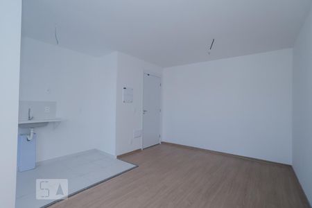 Sala de apartamento para alugar com 2 quartos, 46m² em Parque Industrial Tomas Edson, São Paulo
