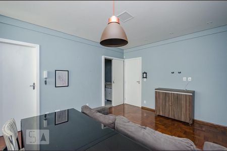 Sala de apartamento para alugar com 1 quarto, 44m² em Barro Preto, Belo Horizonte