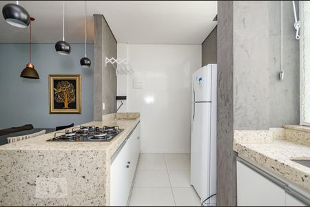 Cozinha de apartamento para alugar com 1 quarto, 44m² em Barro Preto, Belo Horizonte