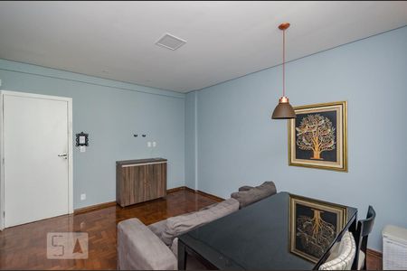 Sala de apartamento para alugar com 1 quarto, 44m² em Barro Preto, Belo Horizonte