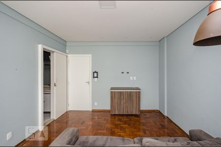 Sala de apartamento para alugar com 1 quarto, 44m² em Barro Preto, Belo Horizonte