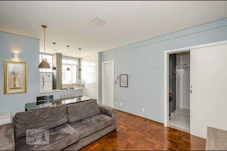 Sala de apartamento para alugar com 1 quarto, 44m² em Barro Preto, Belo Horizonte