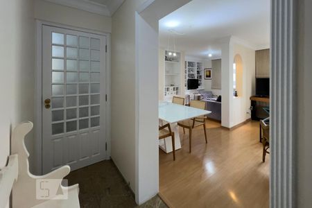 Hall de apartamento para alugar com 2 quartos, 75m² em Vila Olímpia, São Paulo