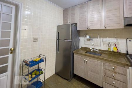 Apartamento para alugar com 75m², 2 quartos e 1 vagaCozinha