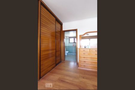 Apartamento à venda com 202m², 4 quartos e 5 vagasSuíte