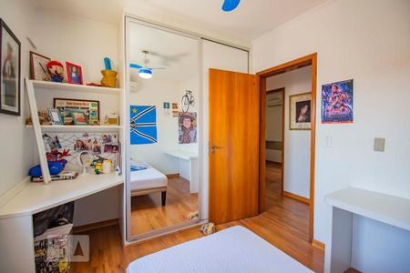 Apartamento à venda com 202m², 4 quartos e 5 vagasQuarto 2