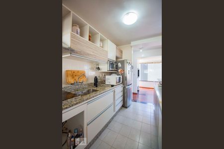 Apartamento à venda com 202m², 4 quartos e 5 vagasCozinha