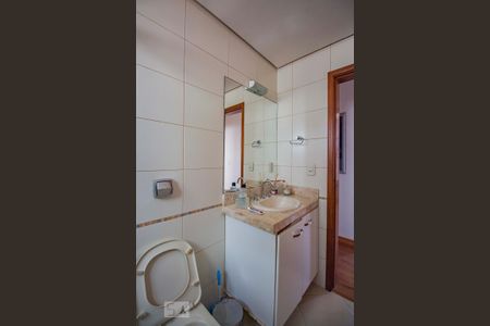 Apartamento à venda com 202m², 4 quartos e 5 vagasBanheiro