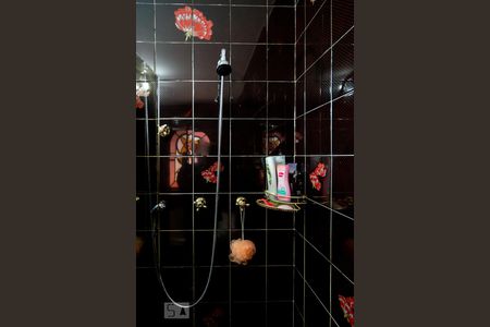 Casa para alugar com 315m², 4 quartos e 5 vagas Casa para alugar com 315m², 4 quartos e 5 vagasBanheiro Quarto 4 - Suíte