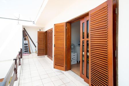 Casa para alugar com 315m², 4 quartos e 5 vagas Casa para alugar com 315m², 4 quartos e 5 vagasVaranda Quarto 3 e 4