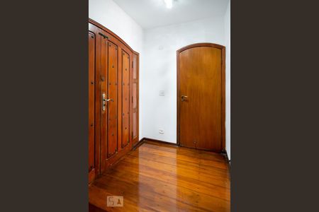 Casa para alugar com 315m², 4 quartos e 5 vagas Casa para alugar com 315m², 4 quartos e 5 vagasHall Entrada