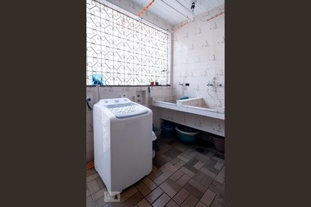 Casa para alugar com 315m², 4 quartos e 5 vagas Casa para alugar com 315m², 4 quartos e 5 vagasÁrea de Serviço