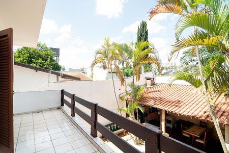 Casa para alugar com 315m², 4 quartos e 5 vagas Casa para alugar com 315m², 4 quartos e 5 vagasVaranda Quarto 3 e 4