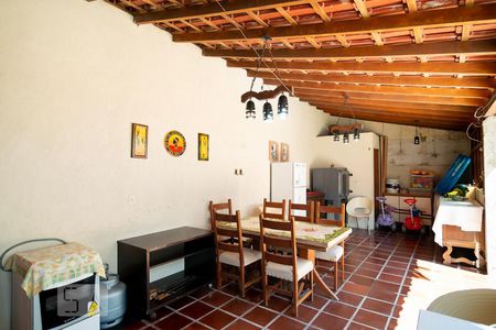 Casa para alugar com 315m², 4 quartos e 5 vagas Casa para alugar com 315m², 4 quartos e 5 vagasChurrasqueira