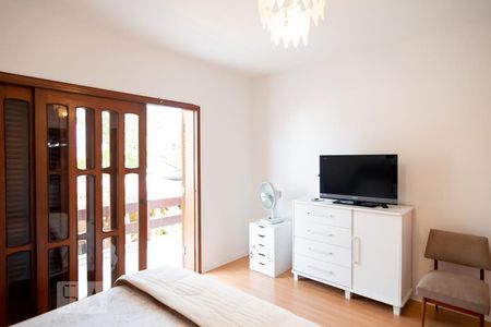 Casa para alugar com 315m², 4 quartos e 5 vagas Casa para alugar com 315m², 4 quartos e 5 vagasQuarto 4 - Suíte