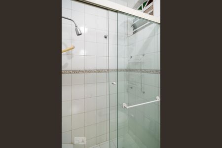 Casa para alugar com 315m², 4 quartos e 5 vagas Casa para alugar com 315m², 4 quartos e 5 vagasBanheiro Quarto 3 - Suíte