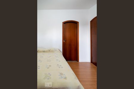 Casa para alugar com 315m², 4 quartos e 5 vagas Casa para alugar com 315m², 4 quartos e 5 vagasQuarto 2 - Suíte