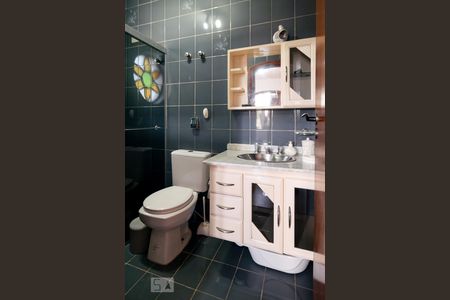 Casa para alugar com 315m², 4 quartos e 5 vagas Casa para alugar com 315m², 4 quartos e 5 vagasBanheiro - Quarto 2 - Suíte