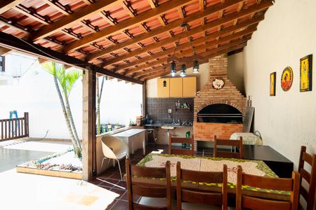 Casa para alugar com 315m², 4 quartos e 5 vagas Casa para alugar com 315m², 4 quartos e 5 vagasChurrasqueira