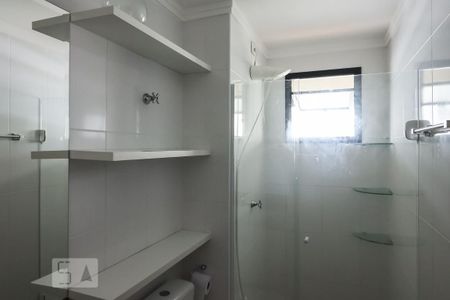 Studio para alugar com 45m², 1 quarto e 1 vaga Studio para alugar com 45m², 1 quarto e 1 vagaBanheiro