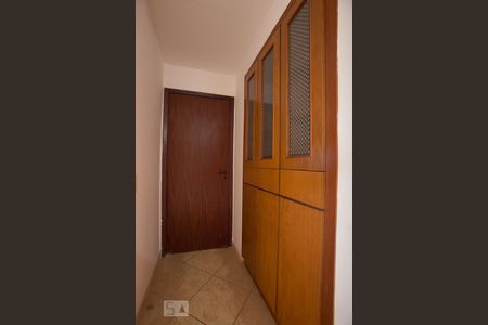 Armário do corredor de apartamento para alugar com 4 quartos, 266m² em Centro, Ribeirão Preto