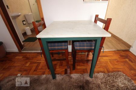 Sala de apartamento para alugar com 1 quarto, 35m² em Centro, Campinas