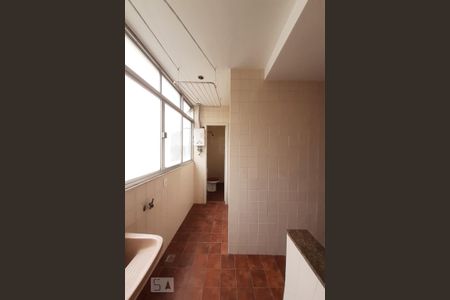 Apartamento à venda com 94m², 3 quartos e 1 vagaÁrea de Serviço